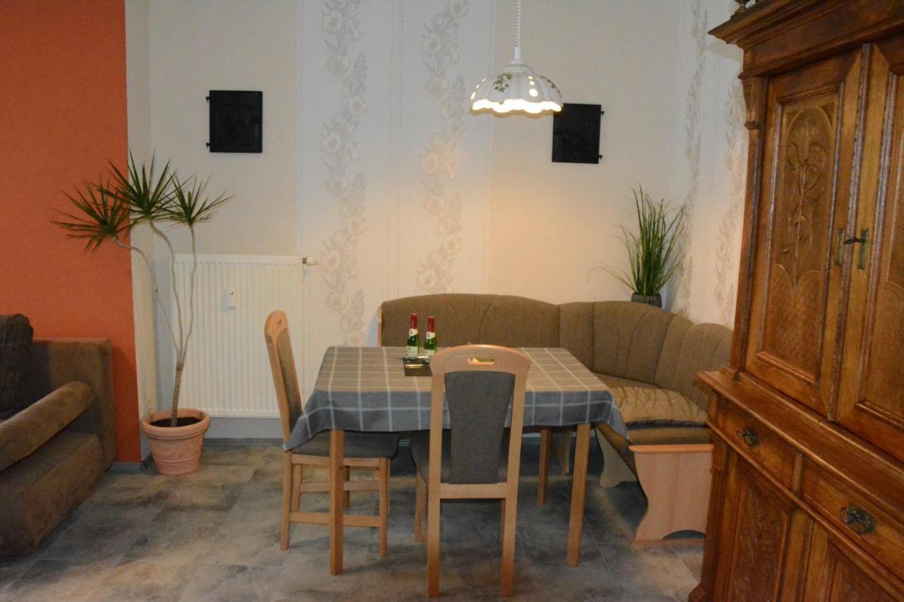 Ferienwohnung Goethe 베른카슈텔쿠에스 외부 사진