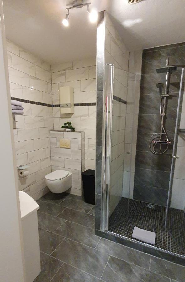 Ferienwohnung Goethe 베른카슈텔쿠에스 외부 사진
